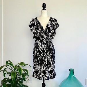 Banana Republic Faux Wrap Black & White Midi Dress - Size M